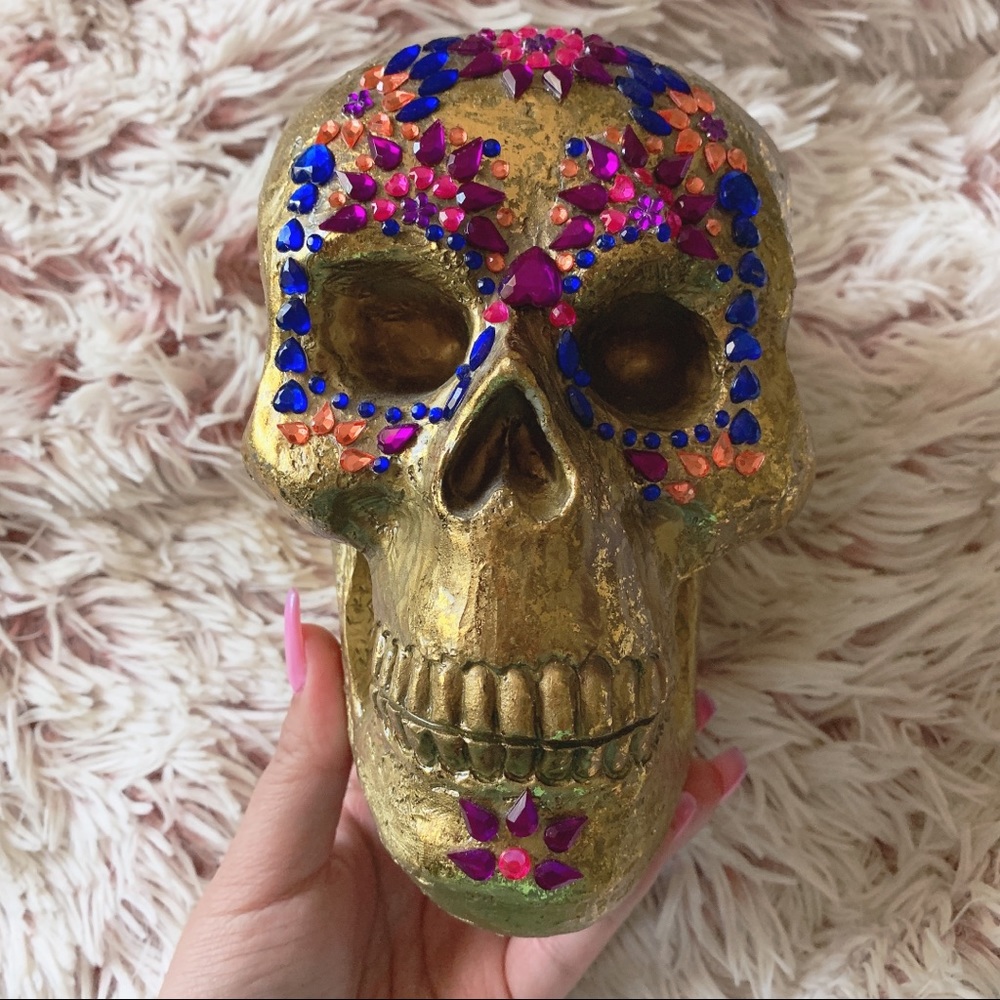 Festive Home Decor Gold Sparkly Skull